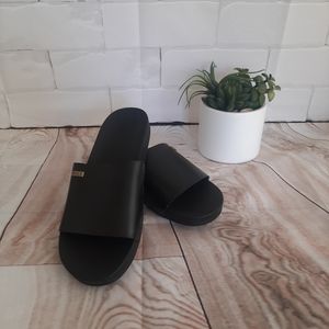 REEF Black sandals - Size 8